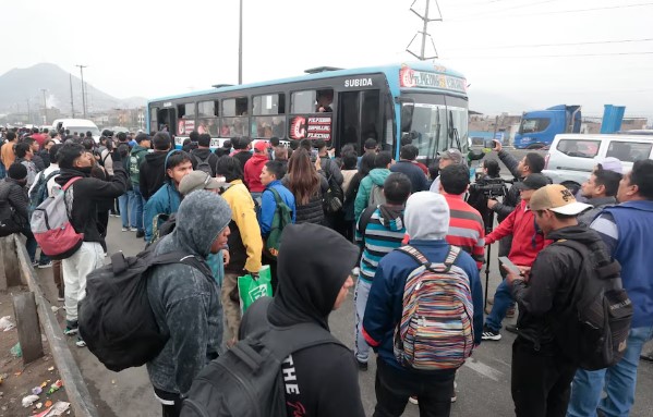 Paro de Transportistas: Estas empresas no saldrán a trabajar mañana 14 de enero