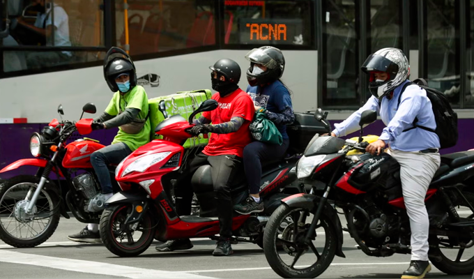 ¿Cómo se hará la prohibición de 2 personas en una moto anunciada por José Jerí?