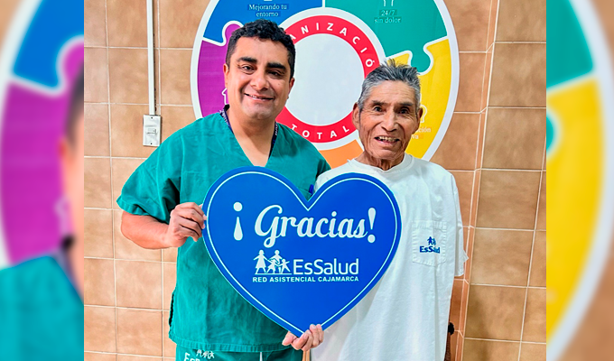 EsSalud Cajamarca realiza por primera vez cirugía laparoscópica avanzada y devuelve calidad de vida a paciente de 86 años