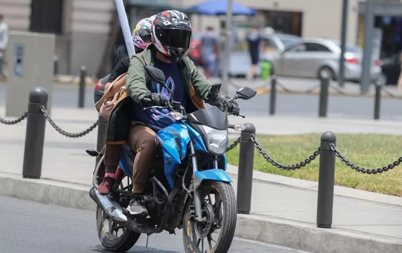 Hasta 1320 soles sería la multa si dos personas se trasladan en una moto