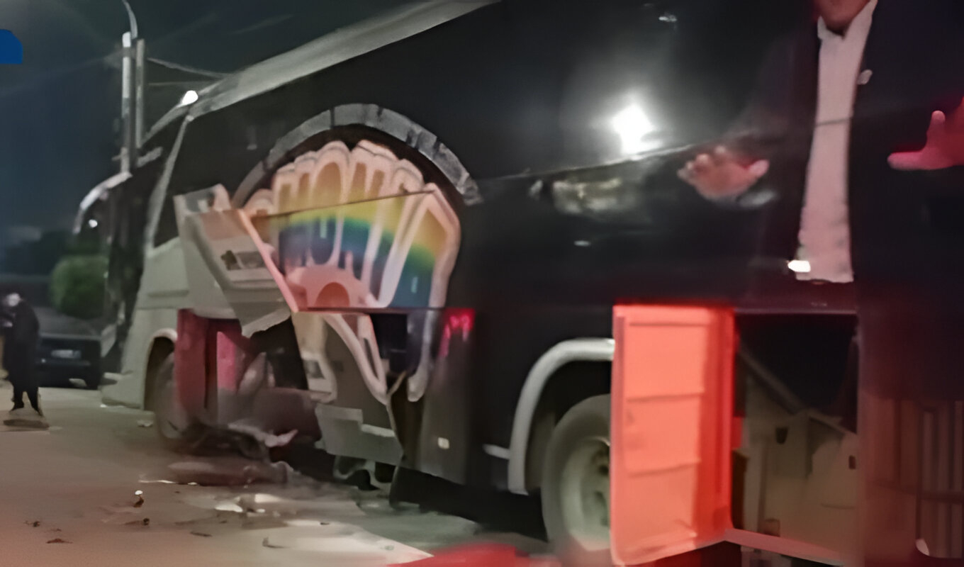Atacan con explosivo bus de la orquesta "Armonía 10" en Trujillo