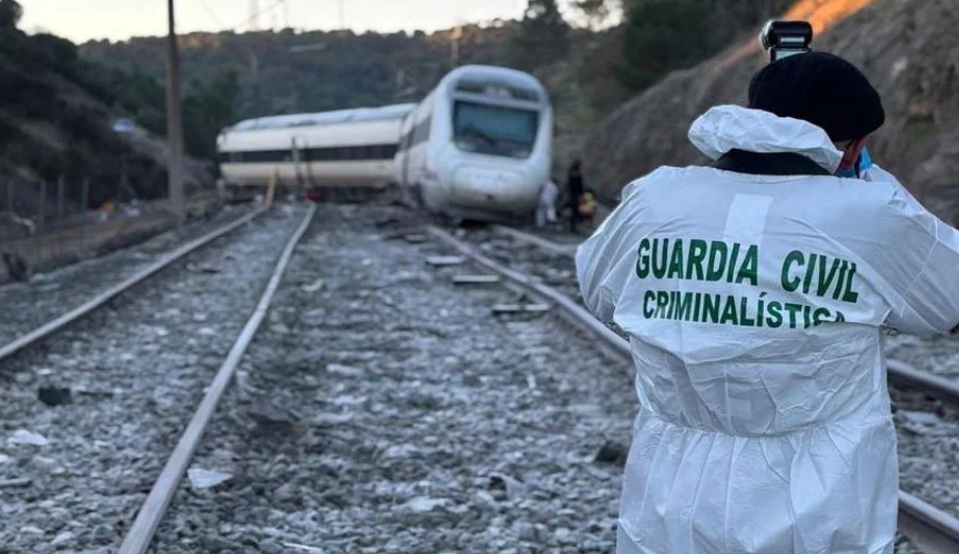 Tragedia en España: se eleva a 40 el número de fallecidos tras choque de trenes