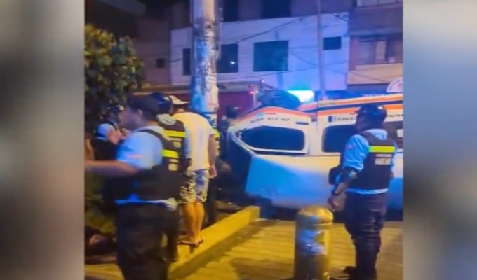 Accidente en Santa Anita: combi se vuelca y deja cinco heridos