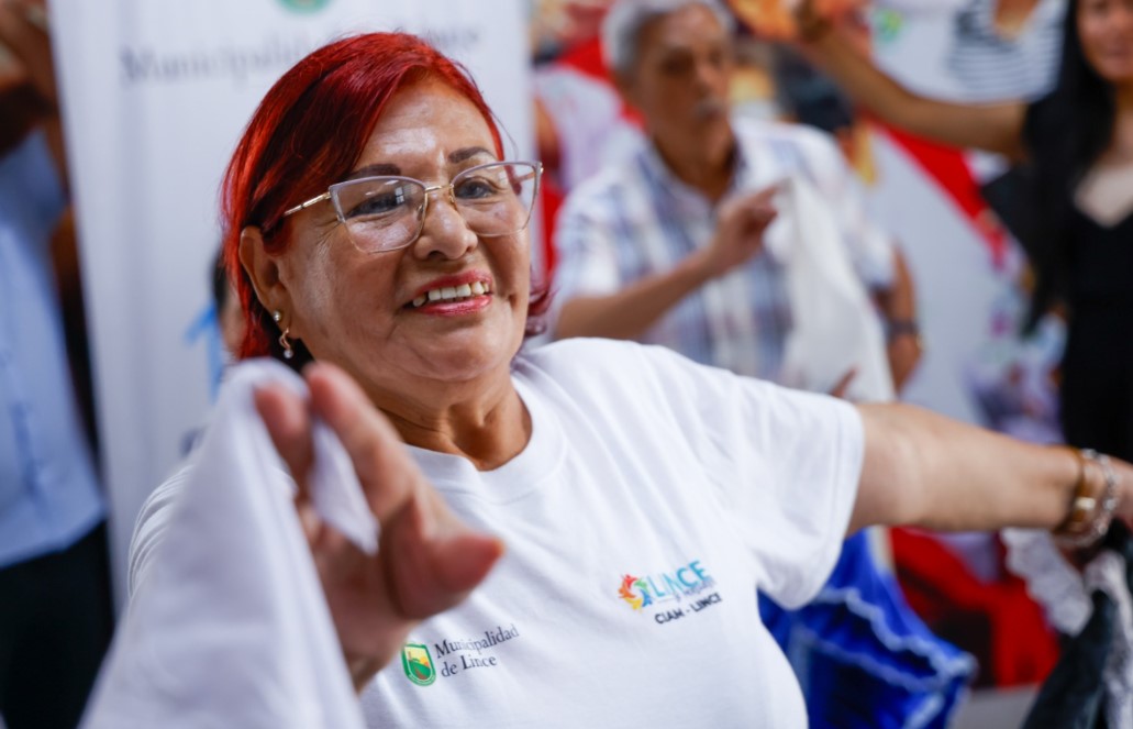 Lince: Más de 800 adultos mayores participan en talleres artísticos y productivos este verano 2026