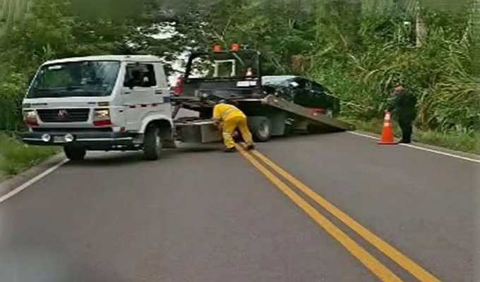 Auto se despista e impacta contra un poste en San Martín: accidente deja un muerto y tres heridos
