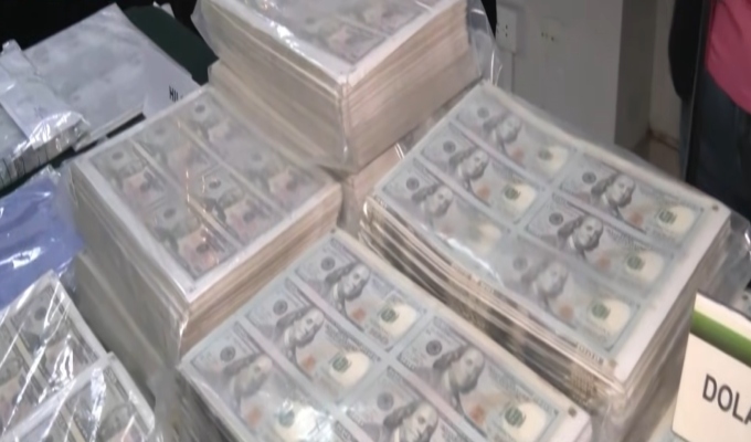 Cae banda criminal que falsificaba billetes extranjeros en San Juan de Miraflores