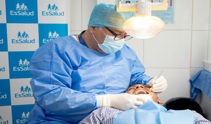 Infecciones en las encías pueden afectar el corazón y agravar la diabetes, advierten expertos