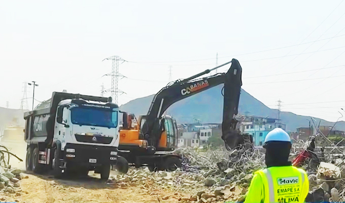 Demuelen puente Los Libertadores tomado por personas de mal vivir en SJL