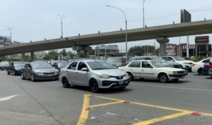 Caos vehicular por la construcción de un viaducto en la Av. Javier Prado Este