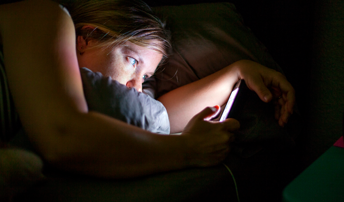 Dormir muy tarde podría generar serios problemas a la salud cardiaca