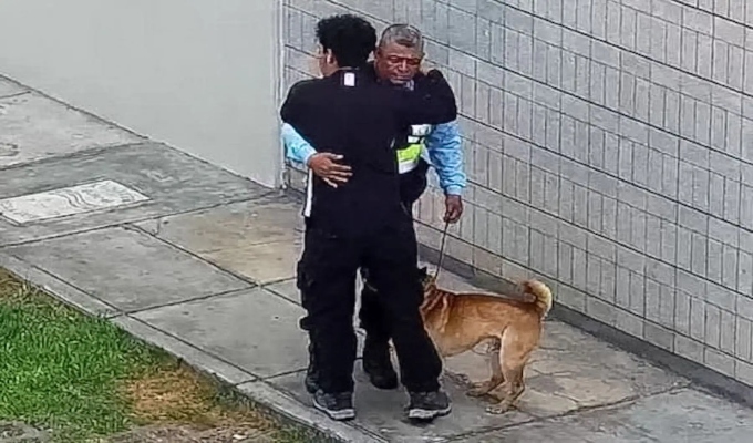 &iexcl;Conmovedora escena! Joven agradece con abrazo a sereno que hall&oacute; a su perrito extraviado
