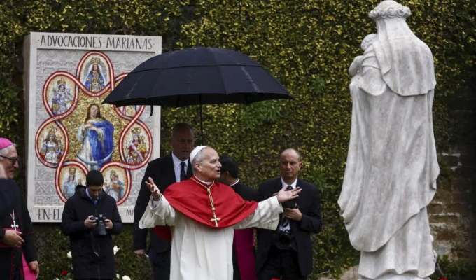 Papa León XIV inaugura estatua de Santa Rosa de Lima en los Jardines Vaticanos