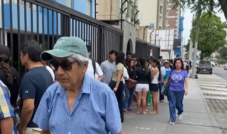 Denuncian extorsiones a personal de Reniec