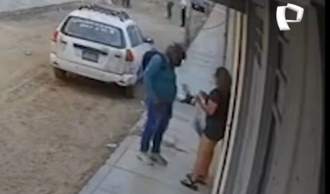 Trujillo: delincuentes en motocicleta asaltan a mujeres