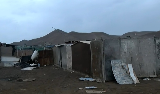 Queman más de 30 viviendas de asociación "Amor al prójimo" en Pucusana