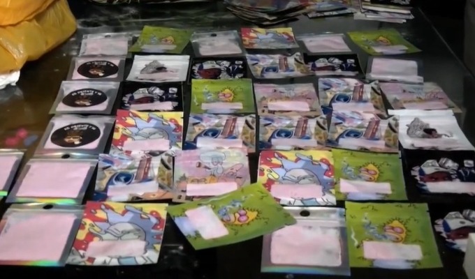 Allanan laboratorio de droga sintética con empaques de dibujos en vivienda de SJL