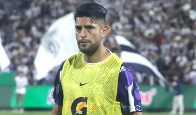 Futbolista Carlos Zambrano denunció por presunta extorsión a joven argentina que lo acusó de abuso