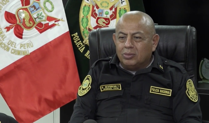 General Revoredo bajo amenazas criminales: siete mafias buscan acabar con su vida