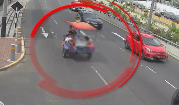 Miraflores: captan a tricicleros trasladando a bañistas