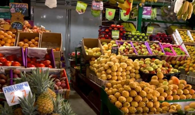 Venta de frutas se dispara en verano para combatir el calor: ¿Cuáles son las más solicitadas?