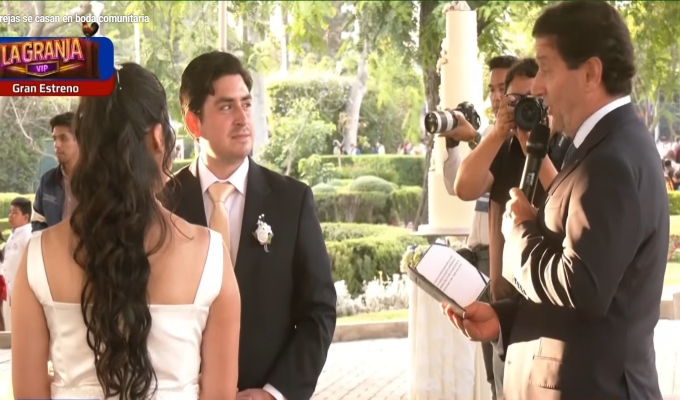 Circuito Mágico del Agua: más de 100 parejas se casan en boda comunitaria