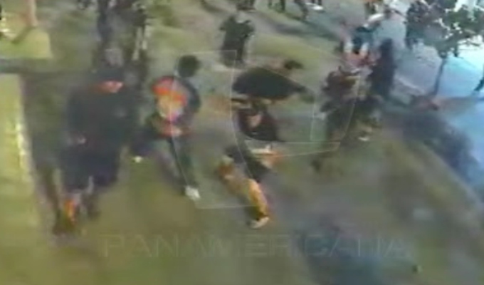 Terror en Comas: barristas se enfrentan con pirotécnicos y generan pánico entre vecinos