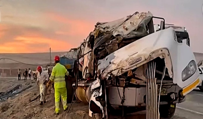 Panamericana Norte: tráiler embiste miniván y deja cinco muertos en Huacho