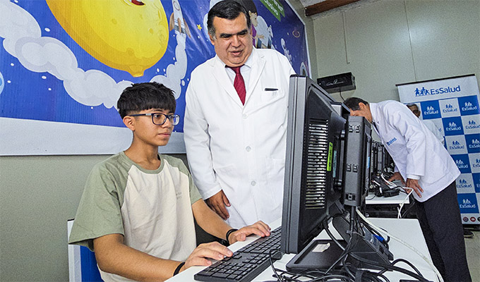 EsSalud brinda taller de desarrollo de habilidades digitales para personas con discapacidad en el Callao