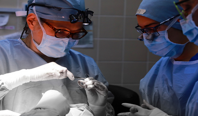 Volver a sonreír: EsSalud y Fundación HUGS de Estados Unidos realizaron en Cusco operaciones pioneras en el país por parálisis facial