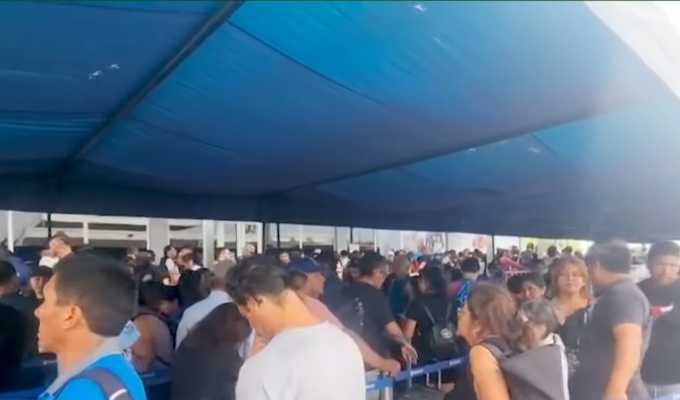 Tacna: largas colas y desmayos en puesto fronterizo por nuevo control biométrico