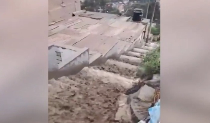 Lluvias en Chosica generan escorrentías y ponen en alerta a vecinos