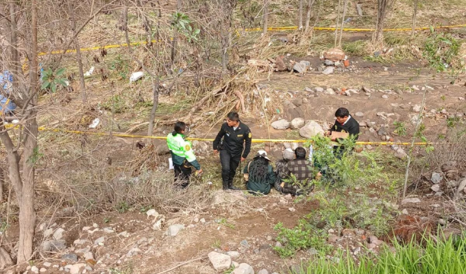 Tragedia en Arequipa: padre e hijo mueren tras ser arrastrados por torrentera en Cayma