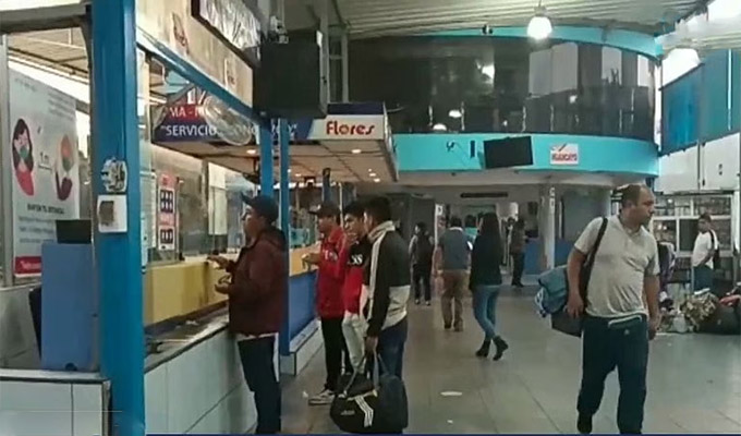 Liberan la Panamericana Sur tras caída de huaicos: empresas reanudan venta de pasajes a Ica