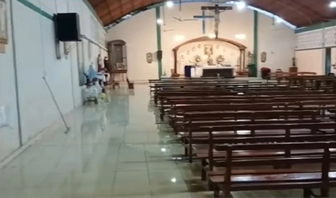 Piura: intensas lluvias en Chulucanas inundan iglesia donde trabajó el papa León XIV