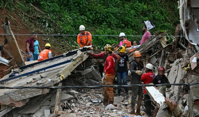 Brasil: aumentan a 54 los muertos por lluvias y buscan a 14 desaparecidos