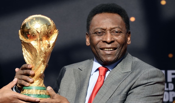 “Pelé fuera del campo era mejor que dentro”: presentan libro sobre el lado más íntimo del astro brasileño