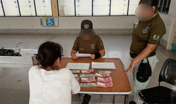 Penal Ancón II: mujer policía fue detenida por intentar ingresar S/16 300 ocultos en su brasier