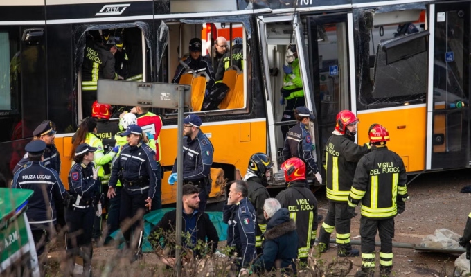Italia: dos muertos y 37 heridos tras descarrilamiento de tranvía en Milán