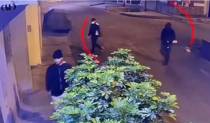 Terror en Independencia: sicarios irrumpen en hostal y asesinan a extranjero