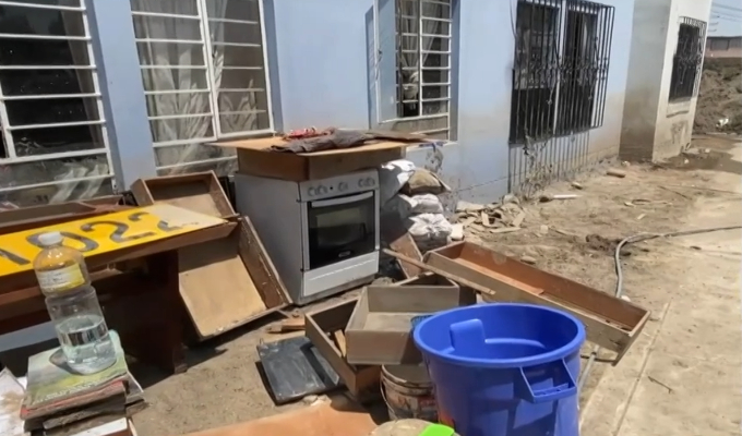Lluvias en Arequipa: expolicía lo pierde todo tras paso de torrentera