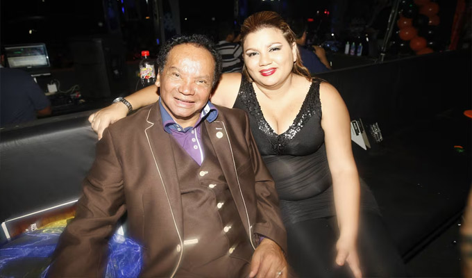 Monserrat Seminario denuncia que hijo de ‘Melcochita’ habría contratado un detective para seguirla