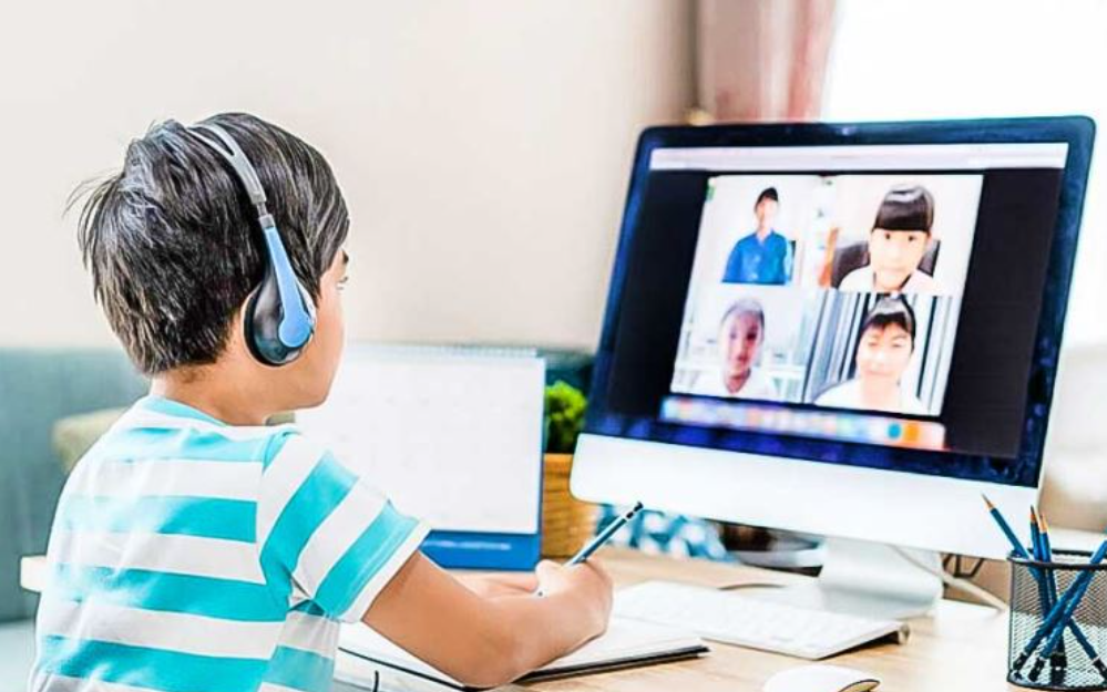 Gobierno oficializa clases virtuales en colegios de Lima y Callao por crisis energética