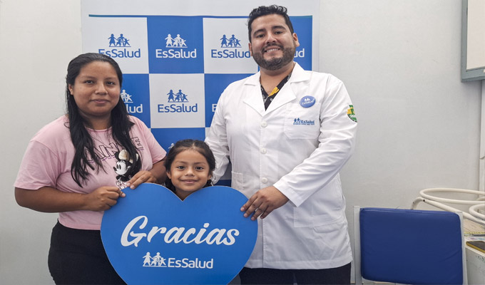 Médicos del Hospital Sabogal de EsSalud extraen pila de reloj alojada en intestino de niña de 6 años