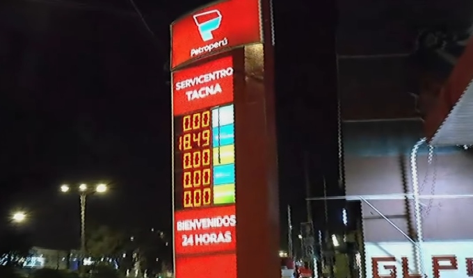 Sube el precio de la gasolina premium y continúan colas en grifos por crisis de combustibles