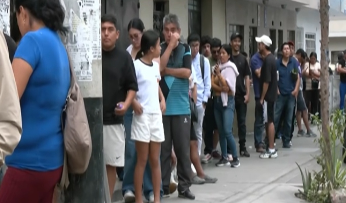 Reniec se pronuncia por largas colas en sus sedes: "Hay un incremento del 43% de demanda"