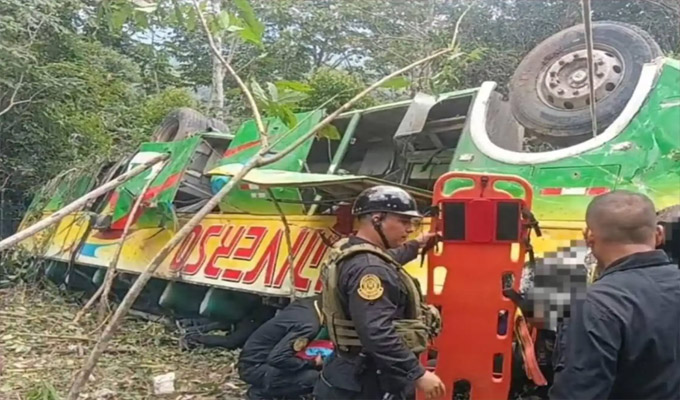 Bus interprovincial se despista y cae a abismo en San Martín: accidente deja 5 muertos y 10 heridos