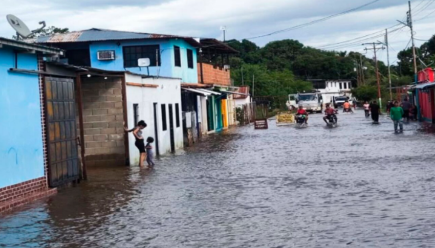 Senamhi mantiene alerta naranja en 18 regiones por lluvias de moderada a fuerte intensidad