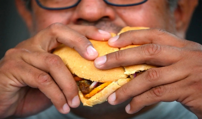 ¿Cómo bajar el colesterol? Hábitos que ayudan a cuidar la salud del corazón