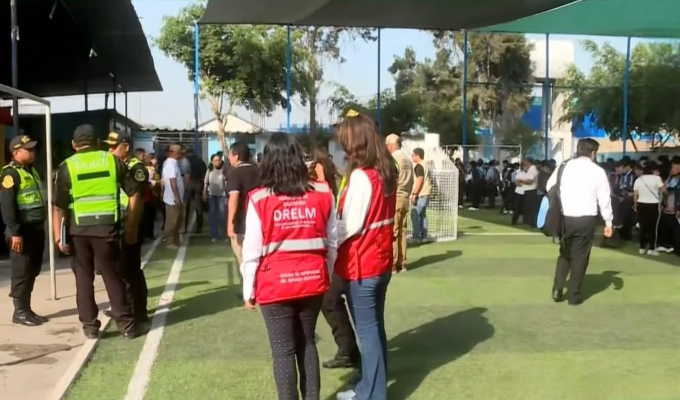 Policía Nacional participa en inicio de Año Escolar en colegio de Comas