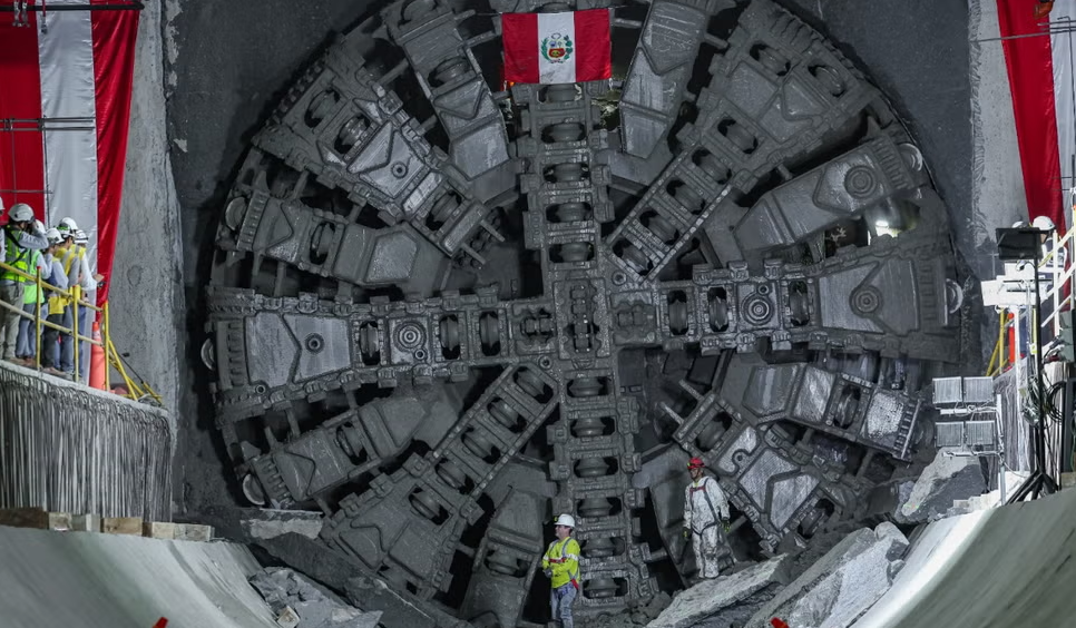 Línea 2 del Metro: tuneladora “Delia” llega a estación Óscar R. Benavides